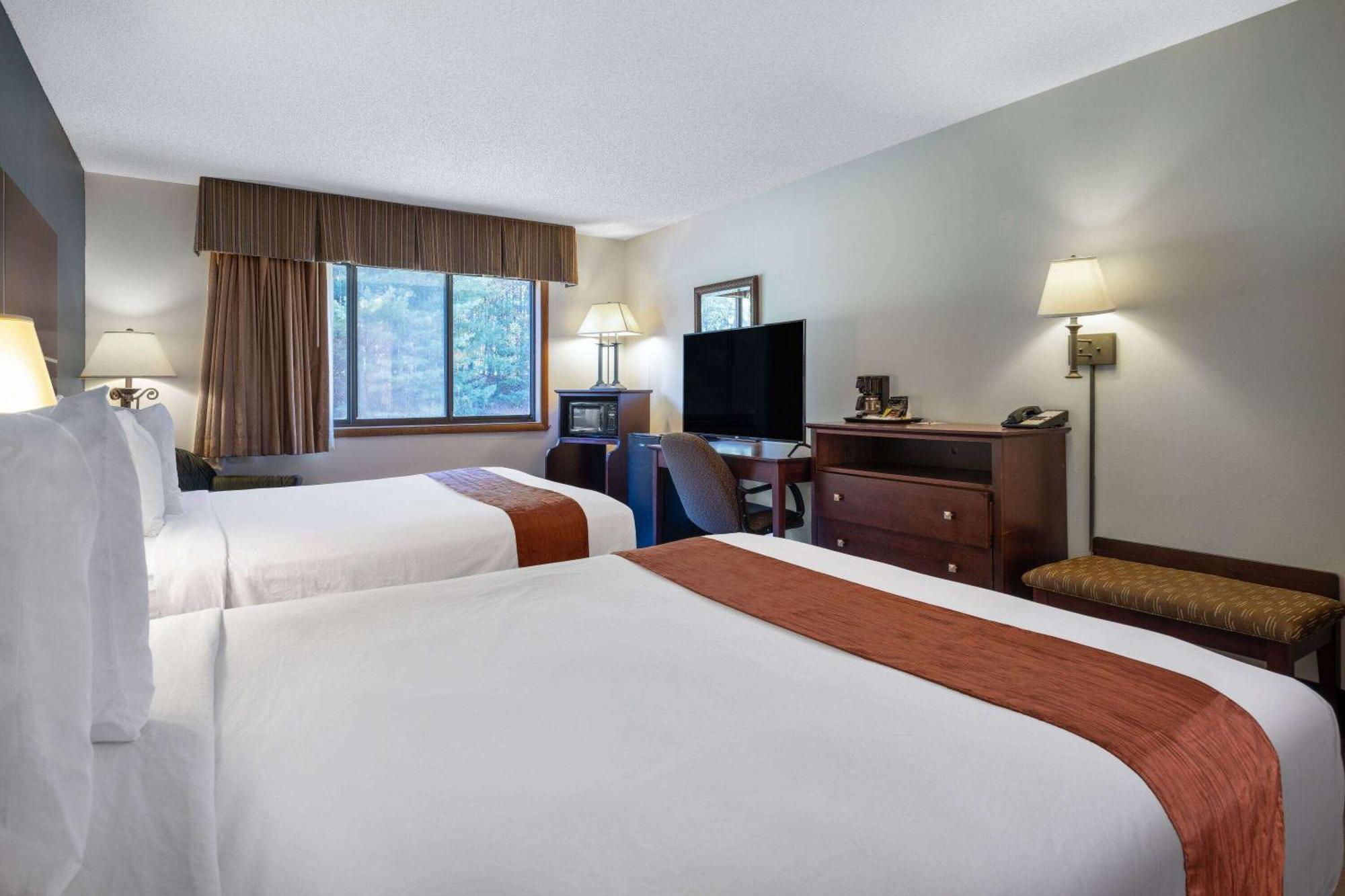 Travelodge By Wyndham Merrill Kültér fotó