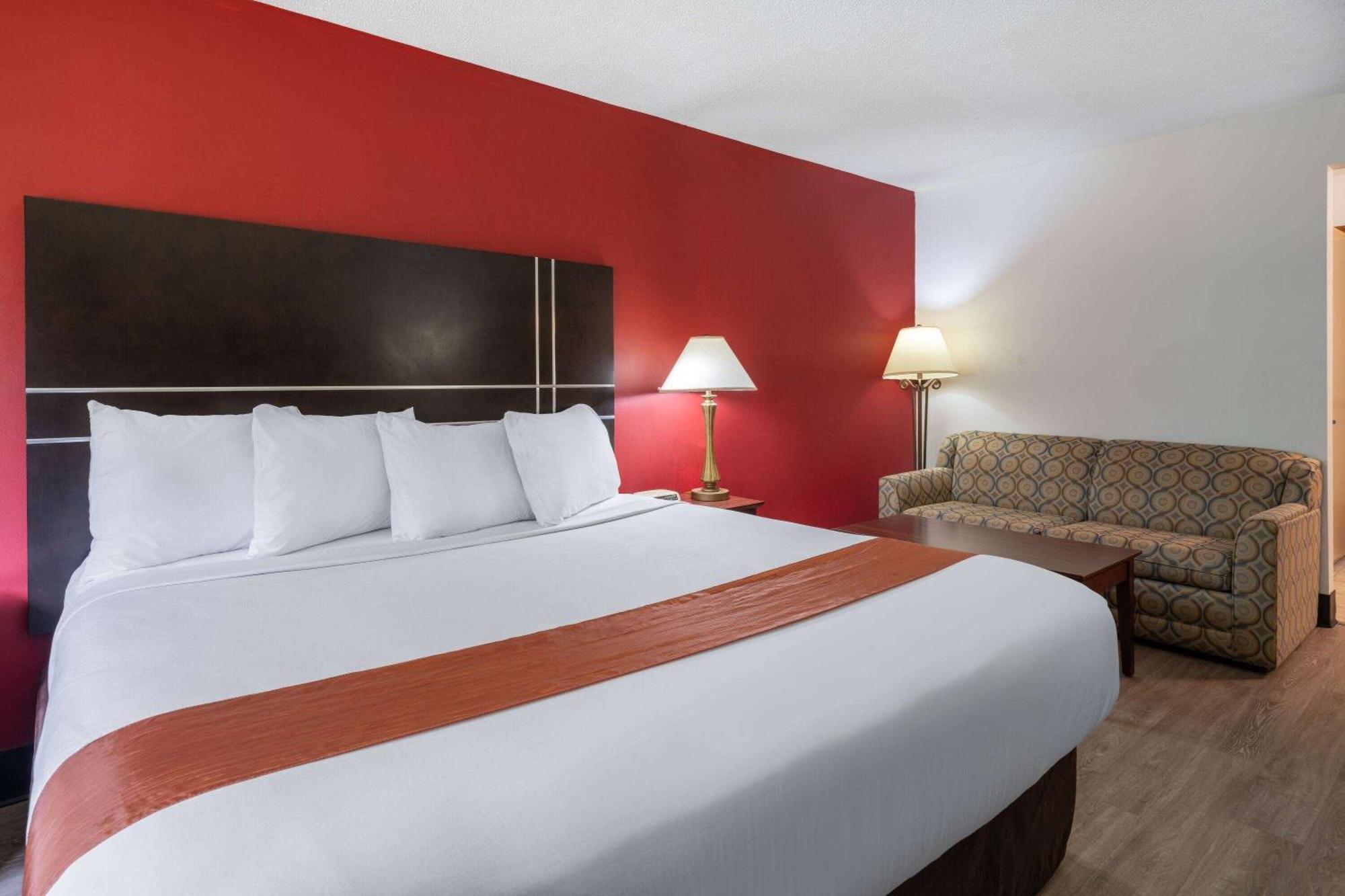 Travelodge By Wyndham Merrill Kültér fotó